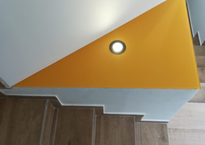 Stakla za podest u boji