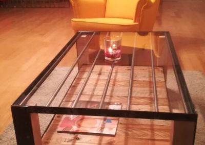 Stolovi staklo-metal-drvo