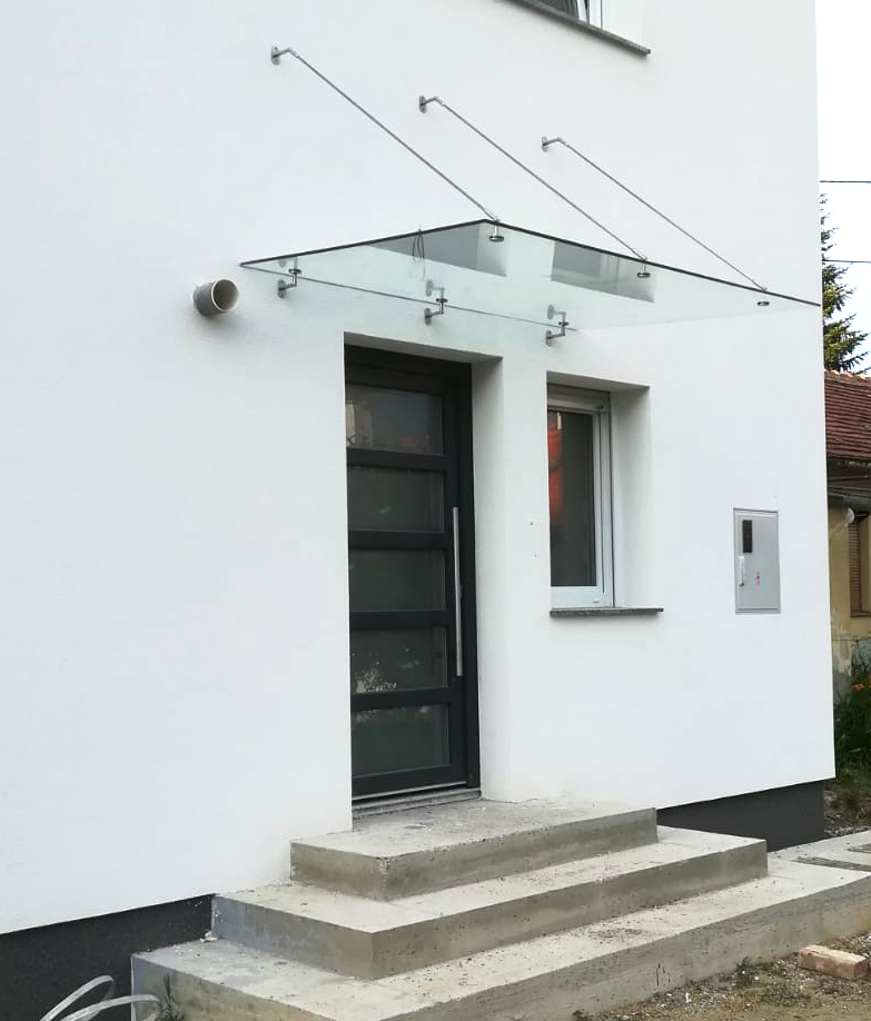 Nadstrešnice na zatege